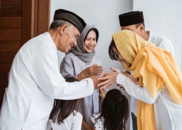 Mempererat Hubungan dengan Calon Mertua: 29 Ide Ucapan Selamat Lebaran yang Baik dan Berkesan Untuk Calon Mertua