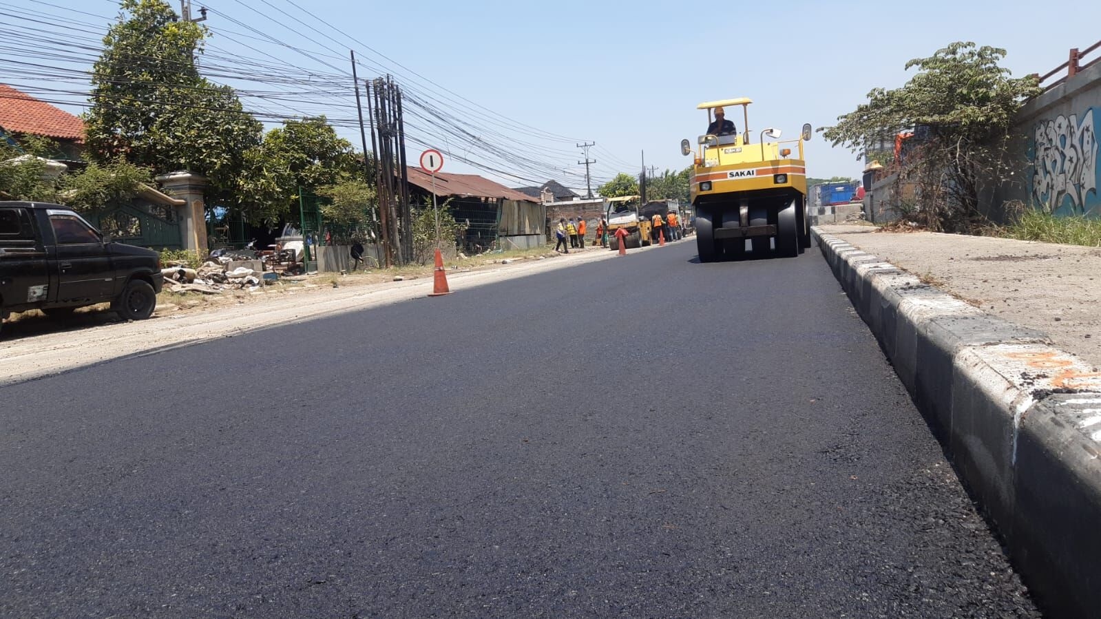 Pemprov Jateng Siap Menyelesaikan Perbaikan Darurat Jalan Pantura Yang Terkena Banjir Untuk Mudik