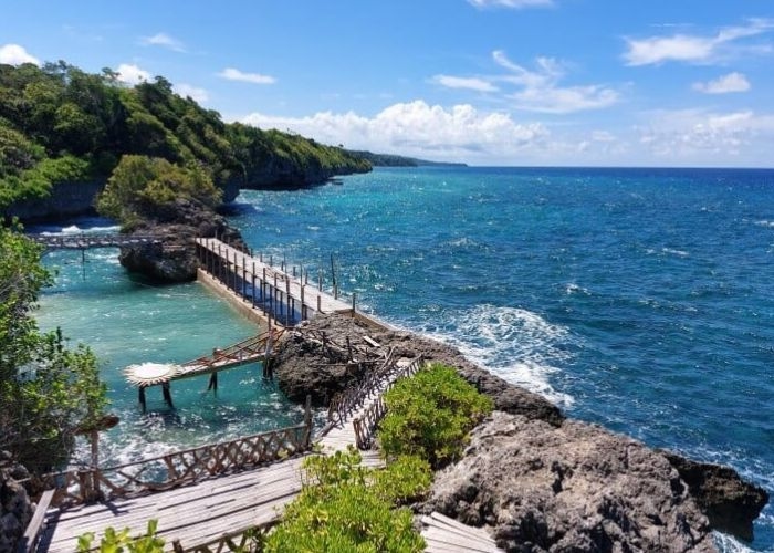 Mengulas Sekilas Wisata Alam Tebing Apparalang: Keindahan Tebing Batu yang Menyuguhkan Pesona Pantai di Bulukumba