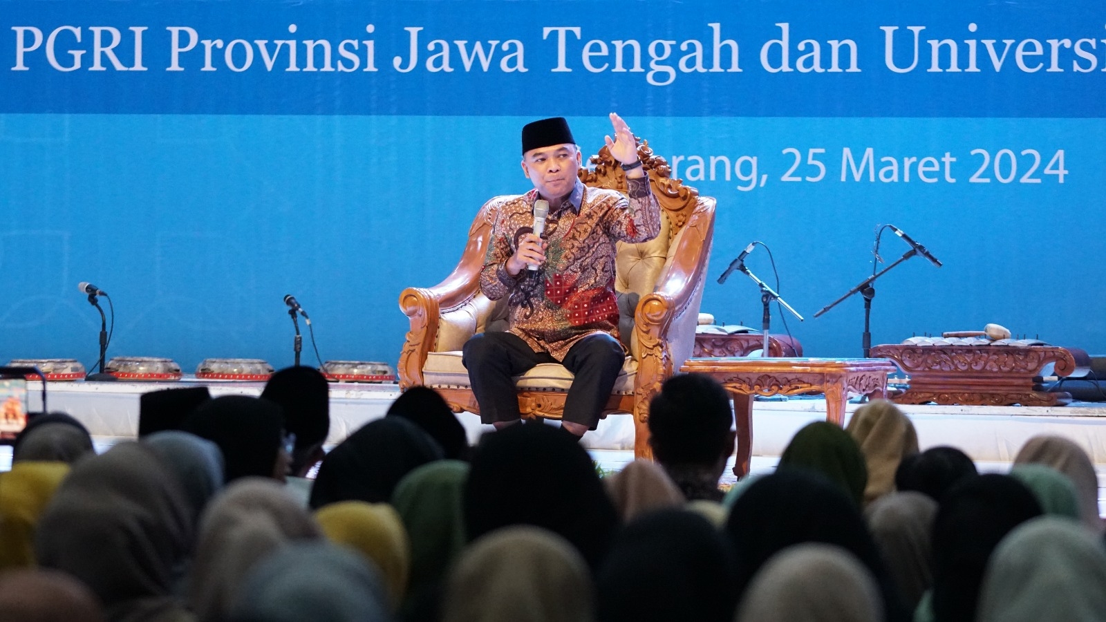 PGRI Jateng - UPGRIS Gelar Peringatan Nuzulul Quran dan Santunan bagi Anak Yatim di Bulan Ramadan