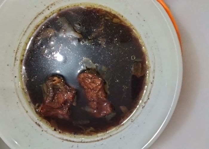 Cita Rasa Kuliner Indonesia yang Melegenda: Menikmati Kelezatan Kuliner Khas Surabaya, Rawon Setan Seheboh Namanya
