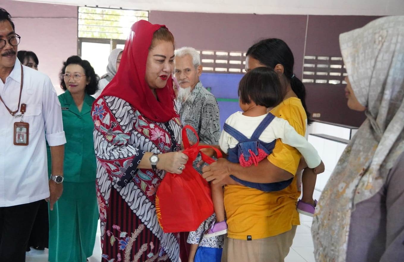 Program Tebus Suka-suka Pemkot Semarang Dinilai Sangat Membantu Warga