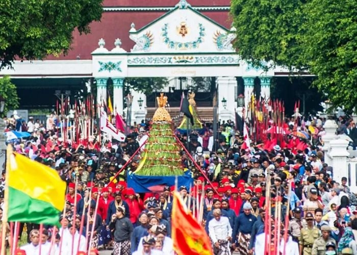 5 Tradisi di Tiap Daerah Saat Menyambut Lebaran di Indonesia: Tradisi yang Unik dan Penuh Makna Filosofis