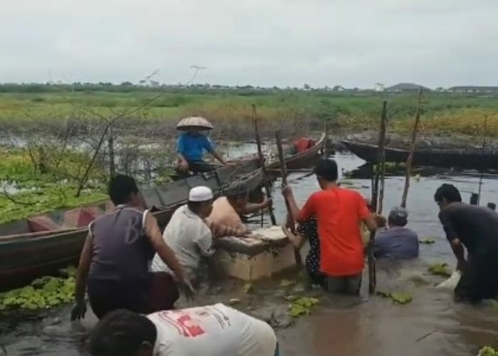 Uniknya Sebuah Tradisi Pemakaman di Air: Mengenal Tradisi Tabala di Desa Nagara Kalimantan Selatan