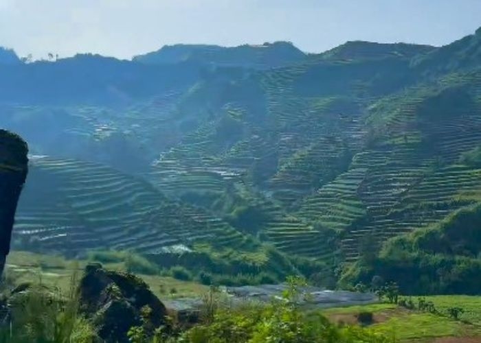 Keajaiban Alam Dataran Tinggi Dieng: Rekomendasi 7 Destinasi Wisata yang Memikat, Magical Spot Wisatawan di Dieng
