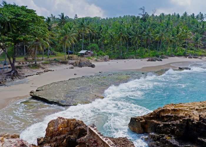 Kisah Angker Beberapa Destinasi di Lampung: Pantai Marina, Pesona Keindahan Alam dan Misteri yang Dibelakangnya