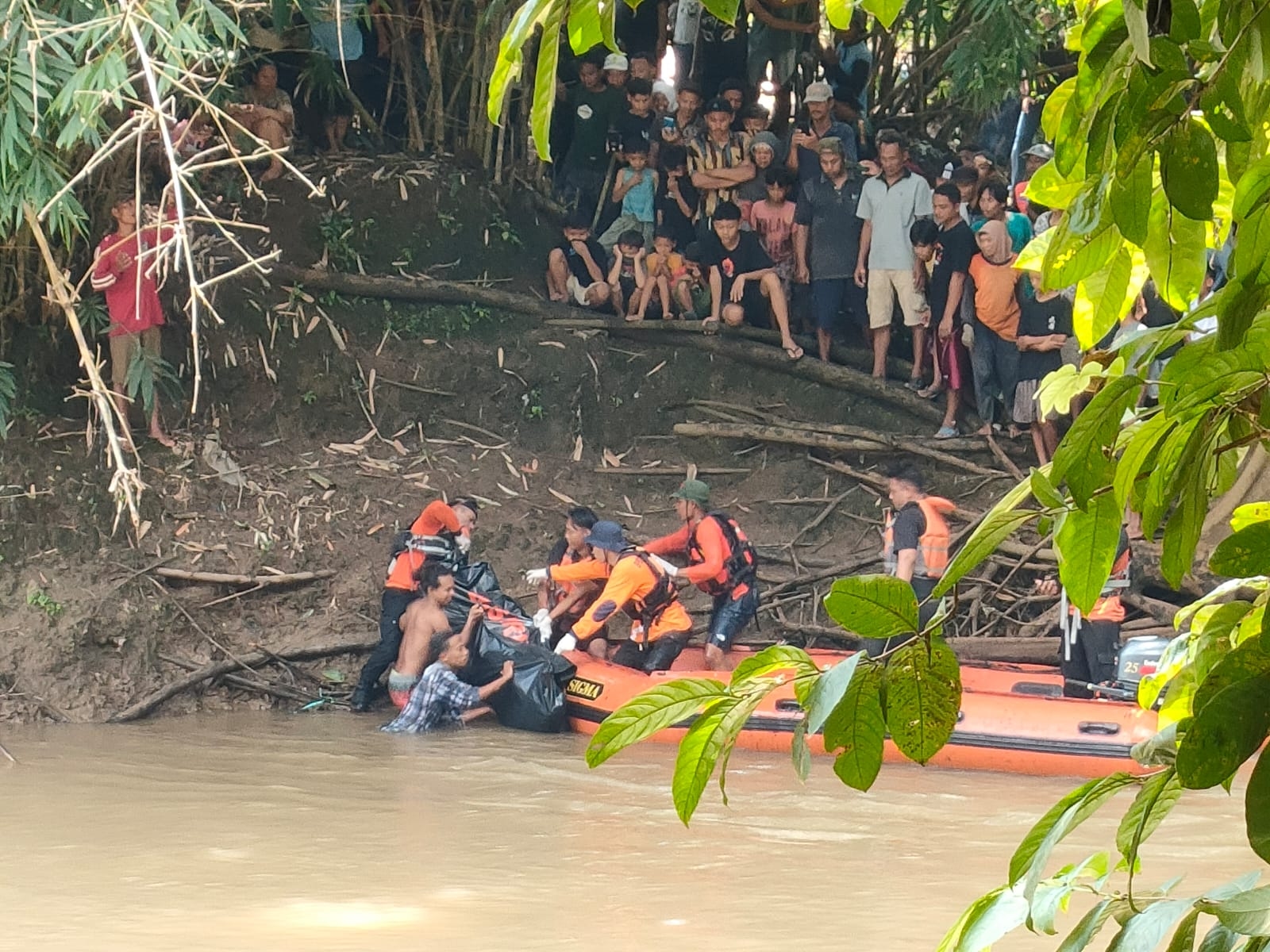 Tim SAR Gabungan Temukan Ahmad Zakis Meninggal Dunia di Sungai Sragi
