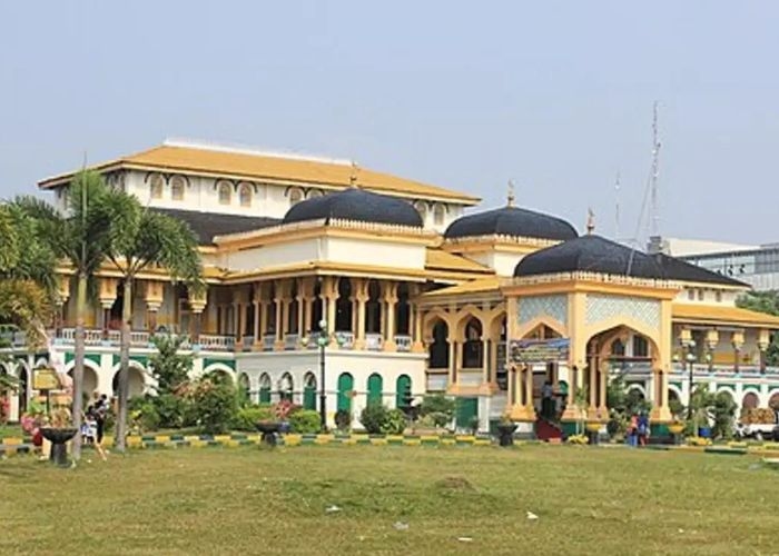 Kisah Angker Dibalik Kemegahan Sejarah Istana Maimun Medan: Keindahan Budaya dan Jejak Misteri yang Tersembunyi