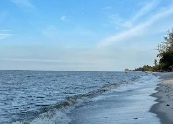 Kisah Angker Dibalik Keindahan Pantai Cermin Medan: Keajaiban dan Keindahan Alam serta Misteri yang Menyelubunginya