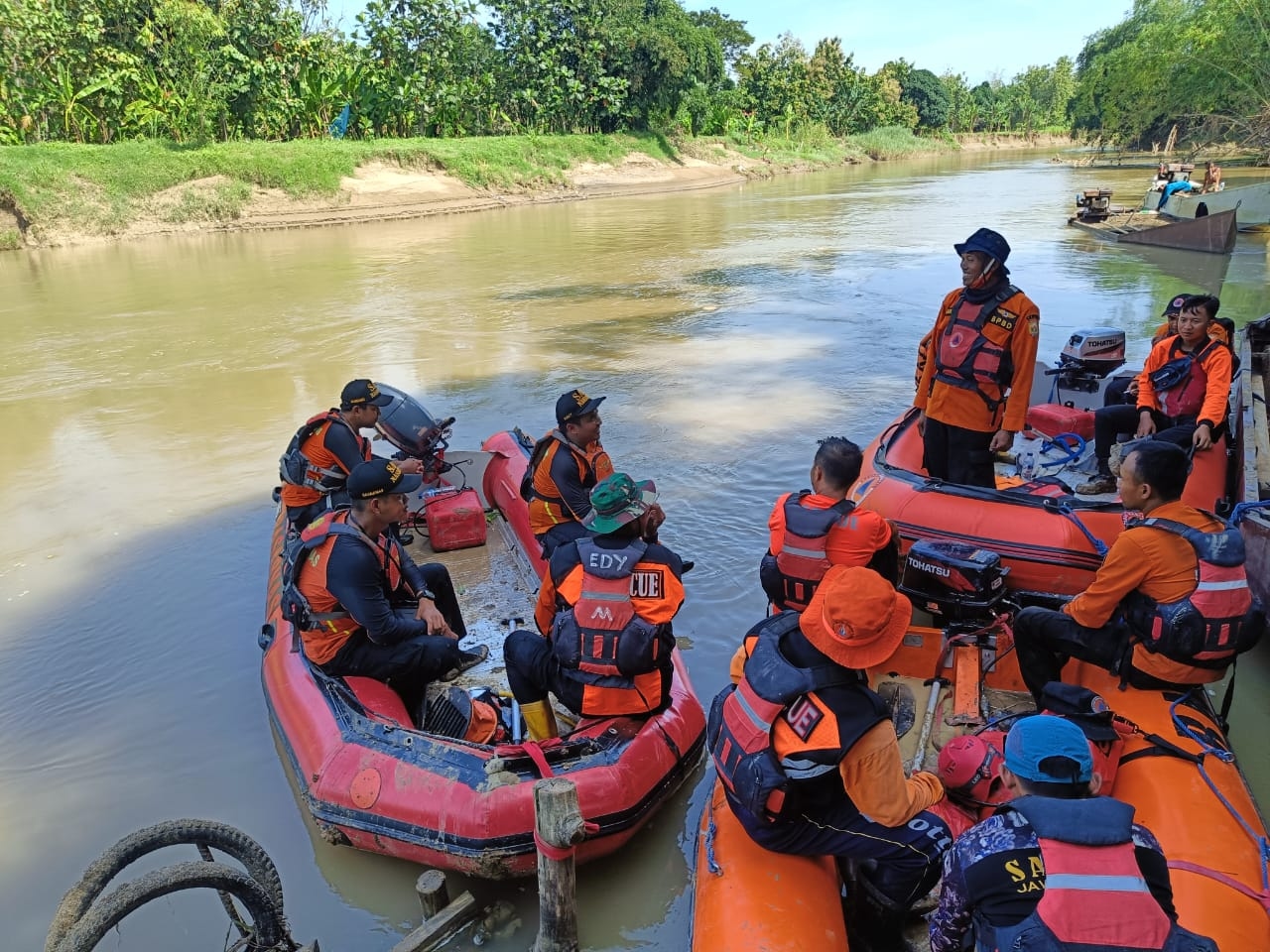Bocah 4 Tahun Tenggelam di Sungai Tuntang, Berhasil Ditemukan oleh Tim SAR Gabungan