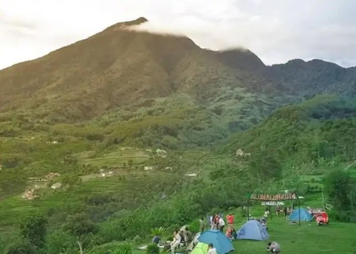 Kisah Angker Gunung Bunder: Destinasi Liburan yang Penuh dengan Misteri di Tengah Keindahan Alam Bogor