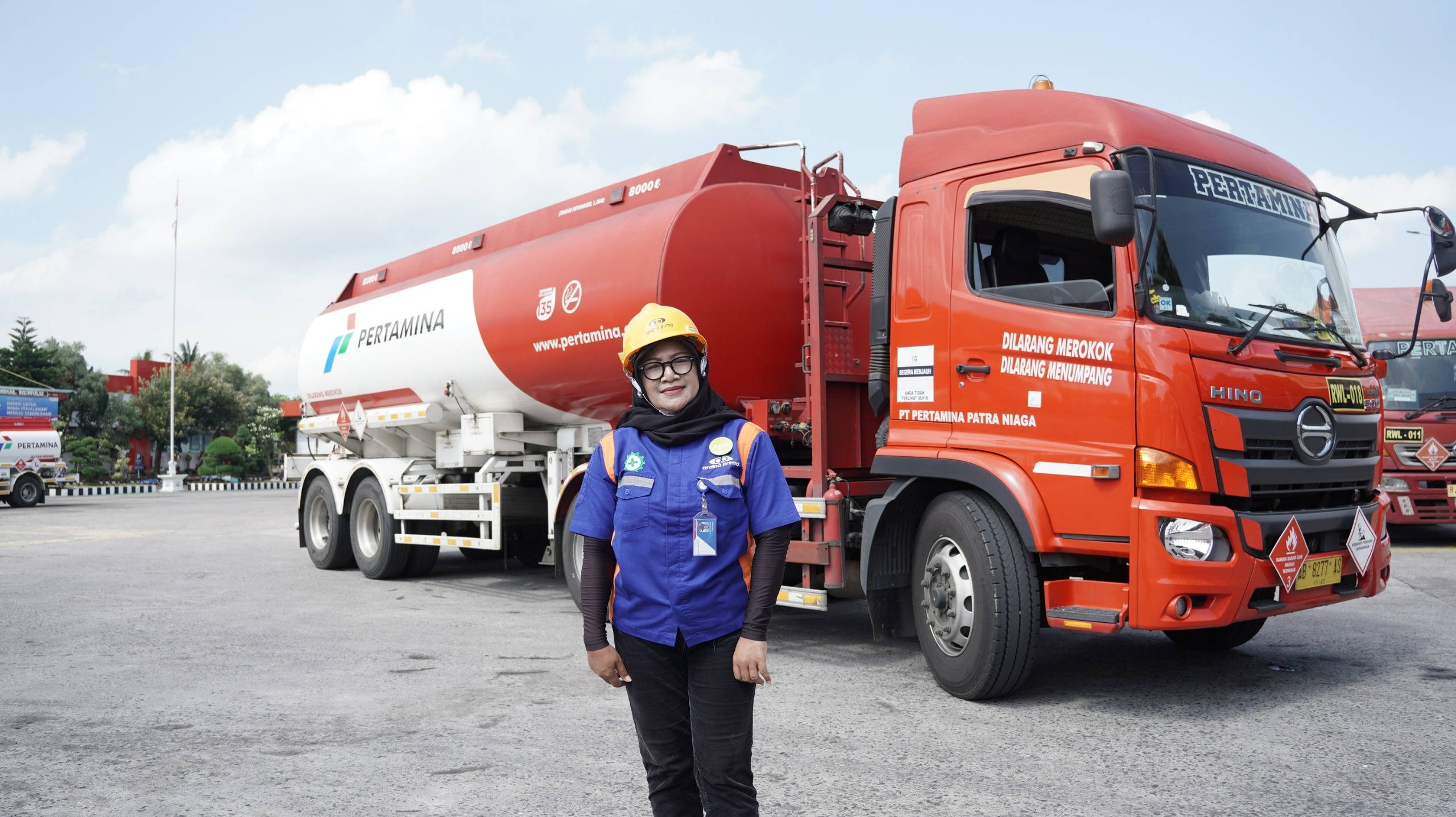 Mengenal Sosok Mahmudah, Pejuang Kartini Masa Kini, Kisah 11 Tahun Mengemudi Mobil Tangki Pertamina