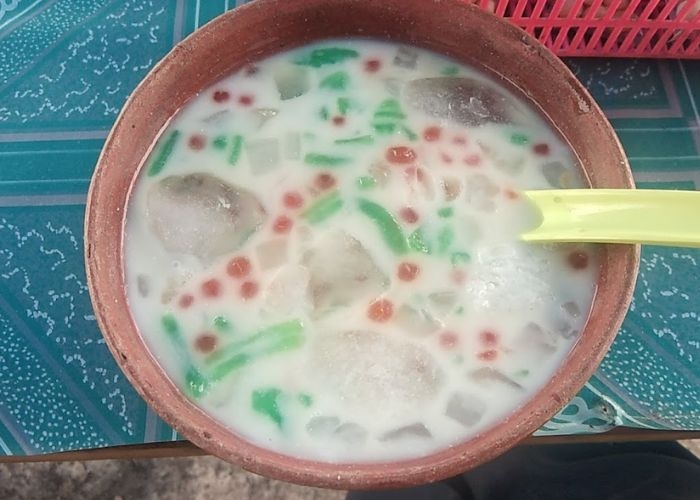 Es Dawet Siwalan: Sensasi Dawet yang Tak Terlupakan dengan Buah Lontar yang Manis dan Gurih, Ternyata Lebih Enak Lho dari Dawet Ayu! COBAIN AJA