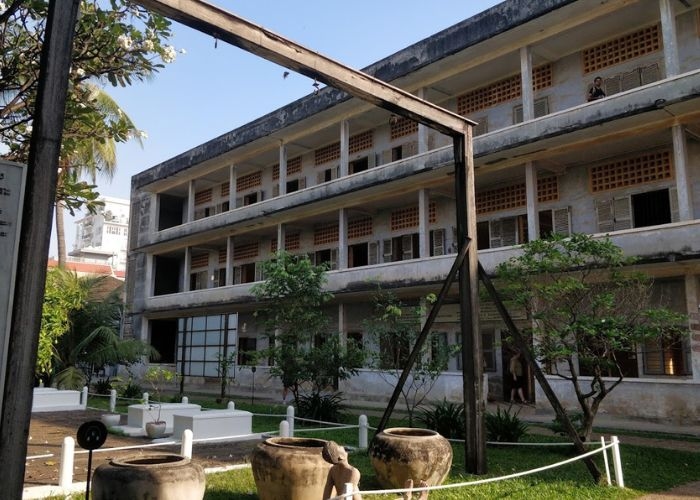 Jelajahi Misteri dan Sejarah Kelam Dibalik Museum Genosida Toul Sleng: Penjara Penyiksaan yang Mengubah Wajah Kamboja!
