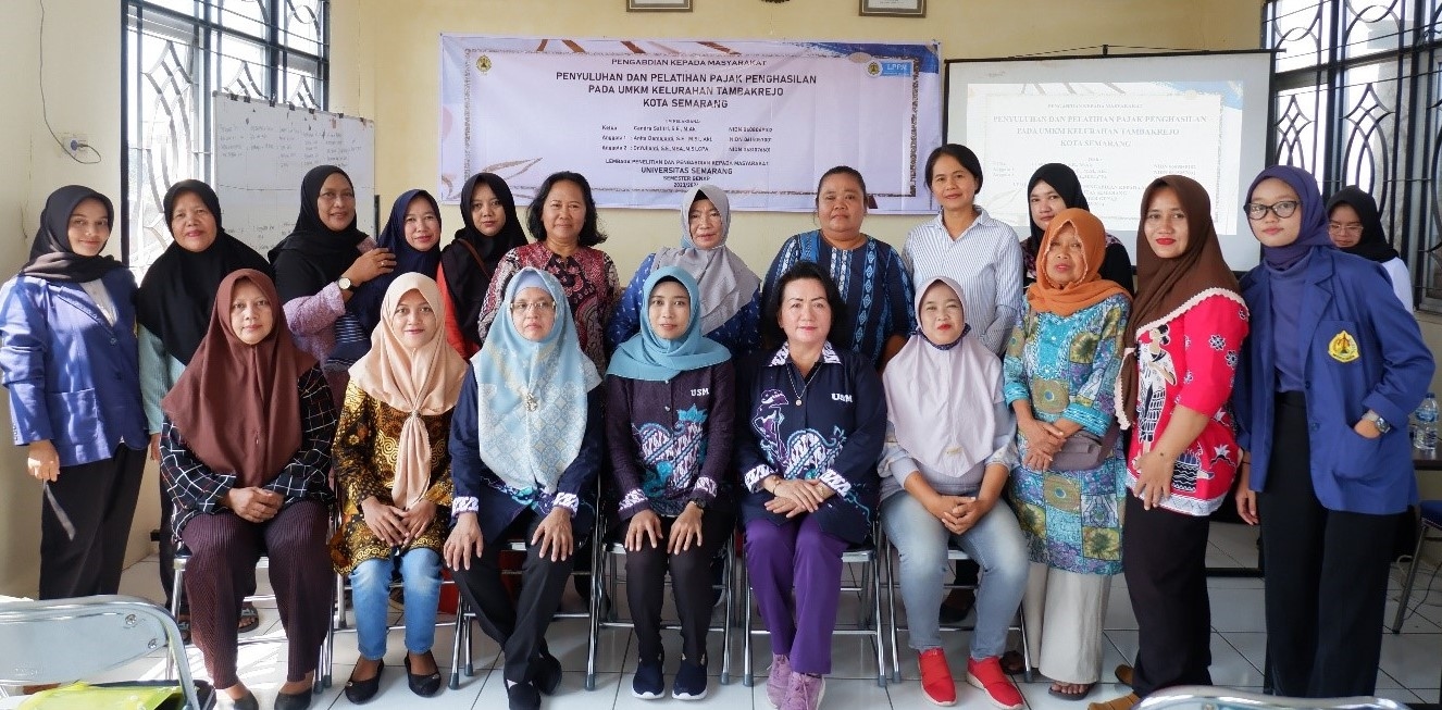 Tim PkM USM Beri Pelatihan Pajak Penghasilan ke UMKM Tambakrejo