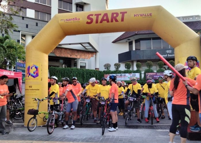 Event Tahunan Hotel Santika Premiere: Family Fun Bike 2024! Gowes Bareng Keluarga Berkeliling Kota Semarang