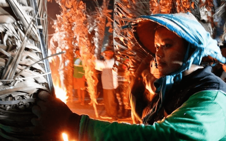 Legenda Dibalik Tradisi Perang Obor Desa Tegalsambi Jepara, Berawal dari Seorang Pengembala yang Mengurus Ternak yang Sakit