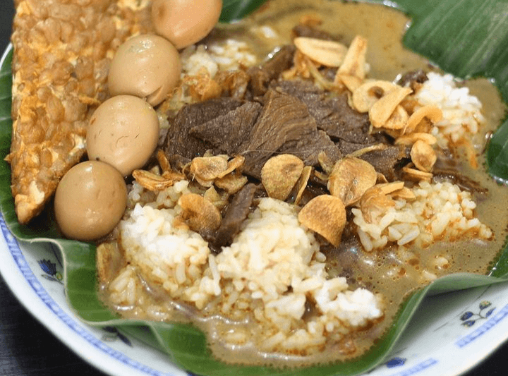 Sudah Ada Sejak Tahun 1955, Ini 5 Fakta Menarik Nasi Gandul, Kuliner Khas Kota Pati yang Banyak Penggemarnya