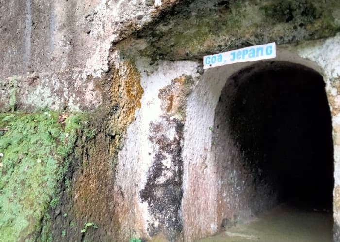 Menguak Fakta di Balik Mitos Larangan Mengucapkan Lada di Goa Jepang Bandung