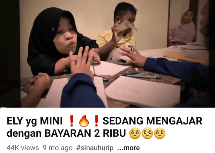 Kisah Inspiratif Ely Mini, Wanita Bertubuh Kecil Asal Kudus Ini Rela Mengajar Hanya Dibayar Rp.2000