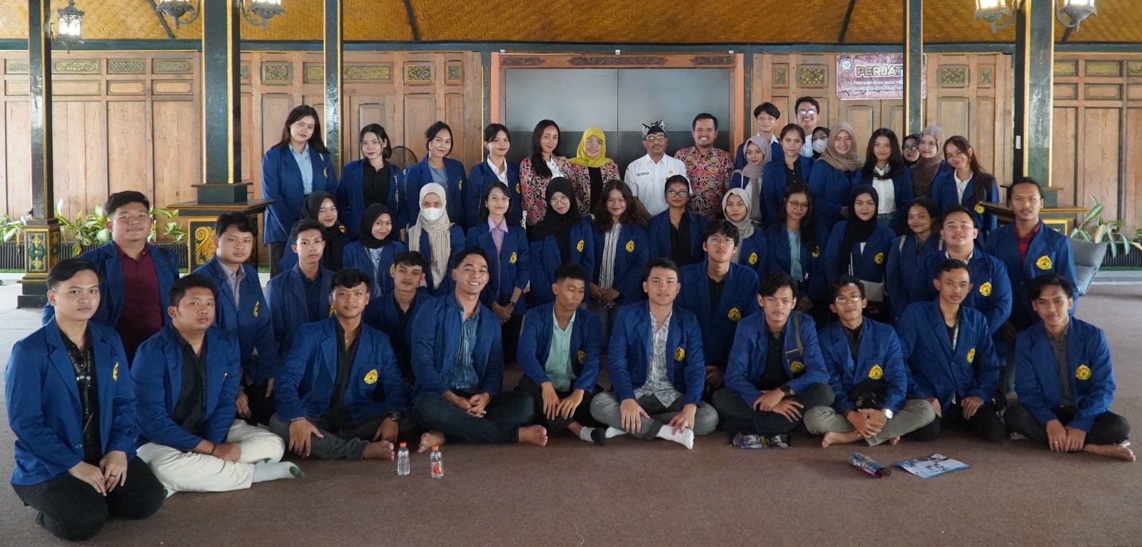 Mahasiswa Prodi Pariwisata USM KKL ke Disbudpar Banyuwangi