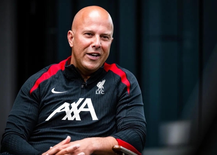 Arne Slot Siap Meneruskan Warisan Gaya Bermain ala Klopp untuk Liverpool Musim Depan