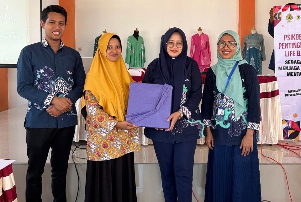 Dosen Psikologi USM Berikan Psikoedukasi Work Life Balance di SMK Muhammadiyah Sumowono, Kabupaten Semarang