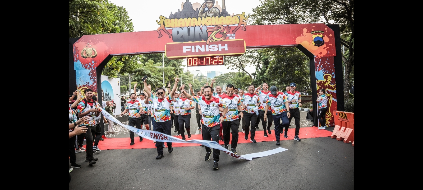 Lari Adalah Gaya Hidup Sehat, Kapolda Jateng Ajak Masyarakat Bergembira Dengan Lari 7,8 Kilometer