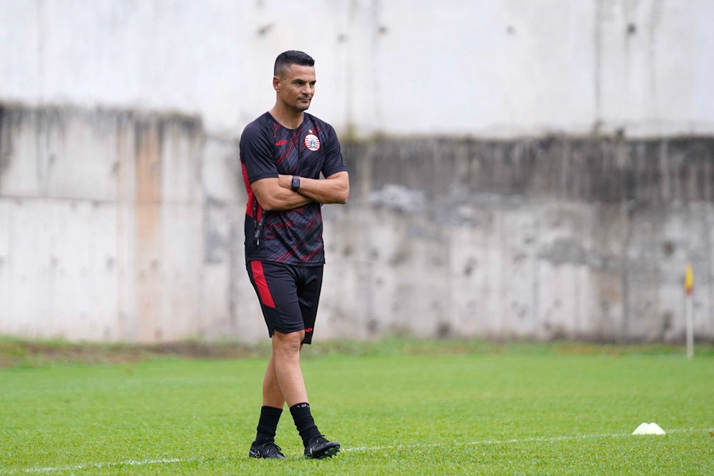 Komando Carlos Pena: Awal Baru Macan Kemayoran dengan Ambisi Tinggi