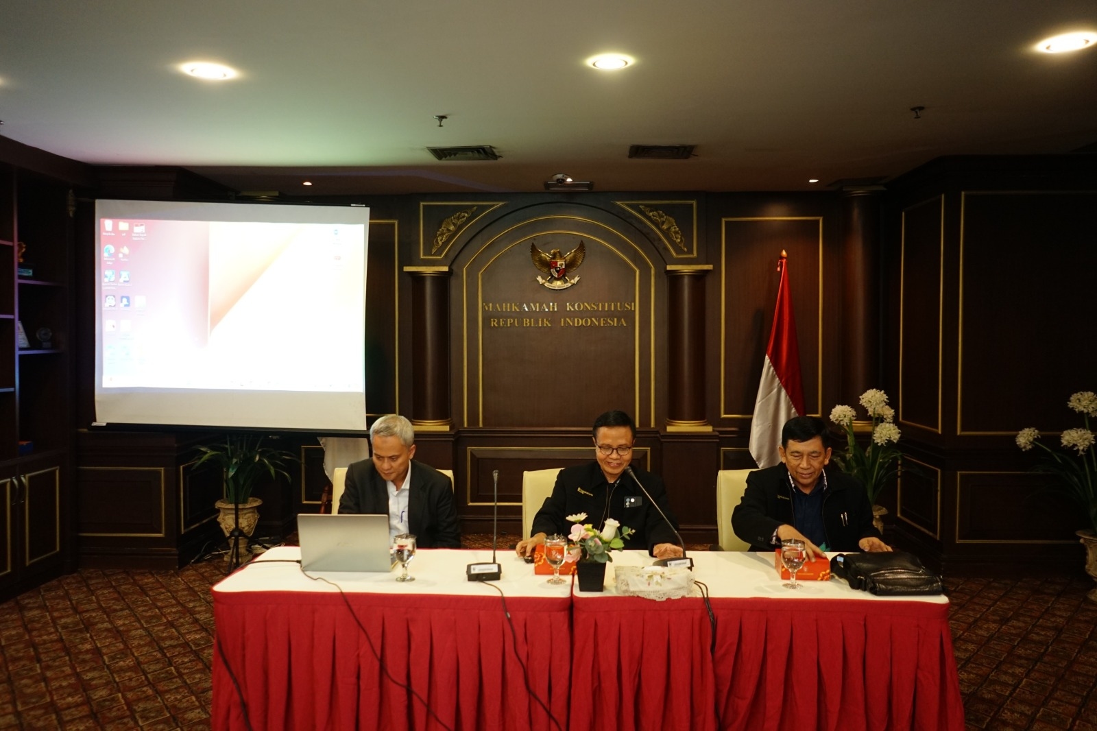 Mahasiswa Magister Hukum USM KKL di Mahkamah Konstitusi