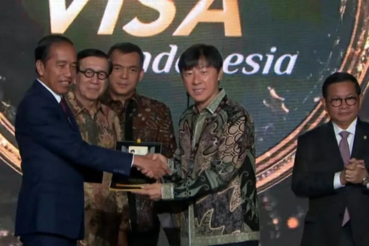 Pelatih Timnas Indonesia, Shin Tae-yong, Terima Golden Visa dari Presiden Jokowi, Apa Itu Golden Visa dan Cara Mendapatkannya