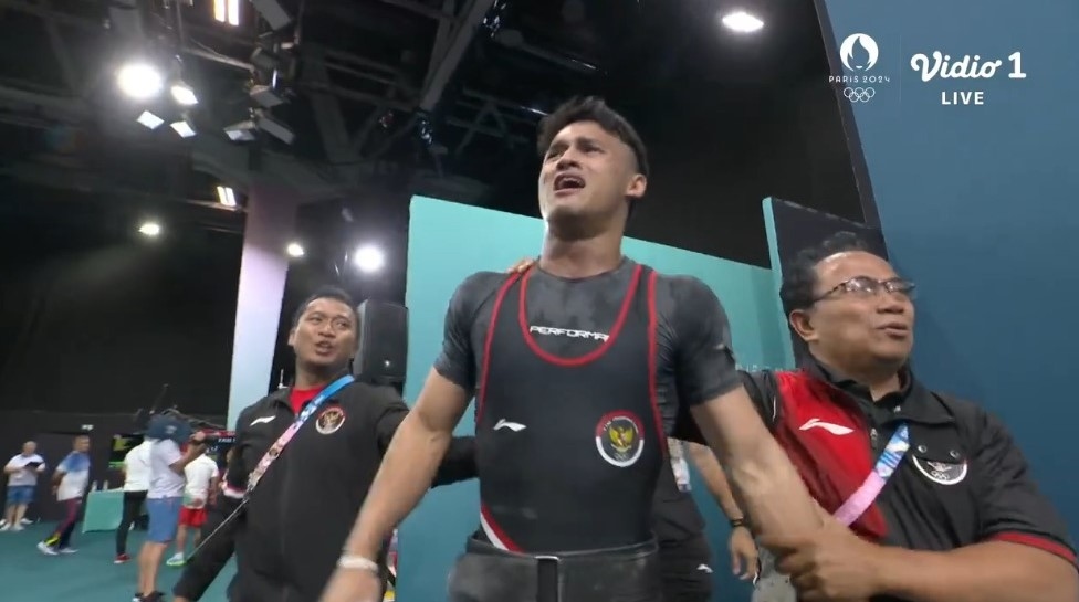 Ini Profil Rizki Juniansyah Peraih Medali Emas Cabor Angkat Besi Kelas Berat 73 kg Olimpiade, Ternyata Sempat Ditawari jadi Pembalap Motor Profesional
