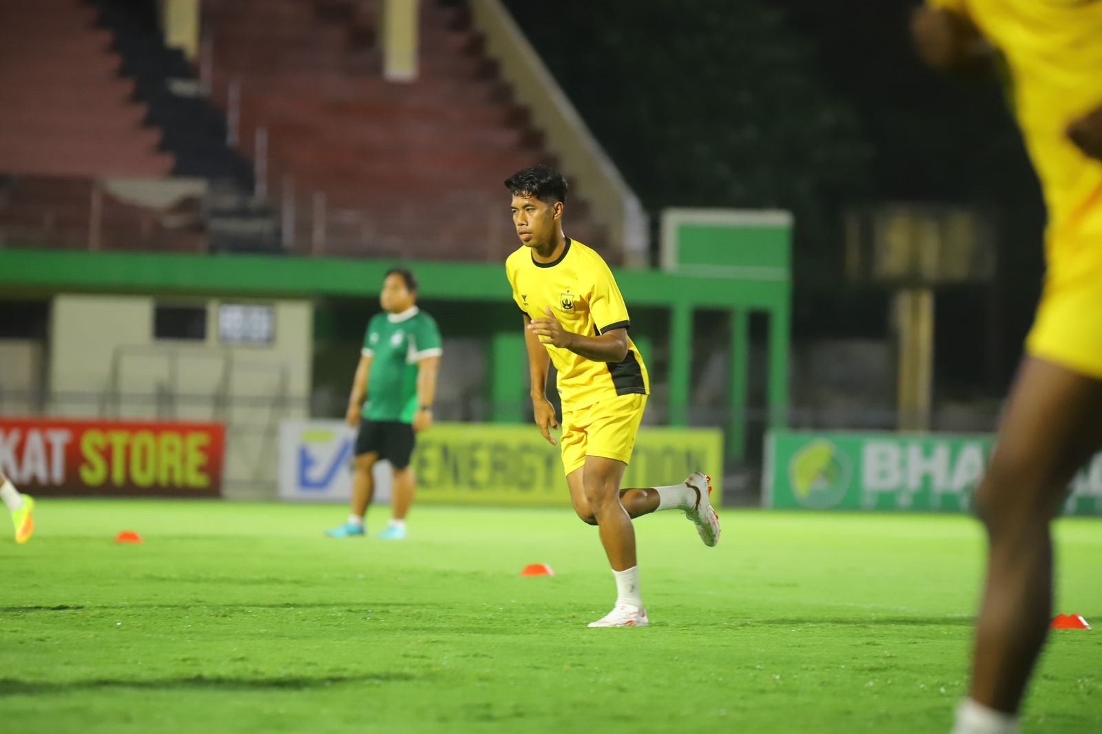PSIS Semarang Resmi Kontrak Sandy Ferizal, Mantan Bek PSM Makassar
