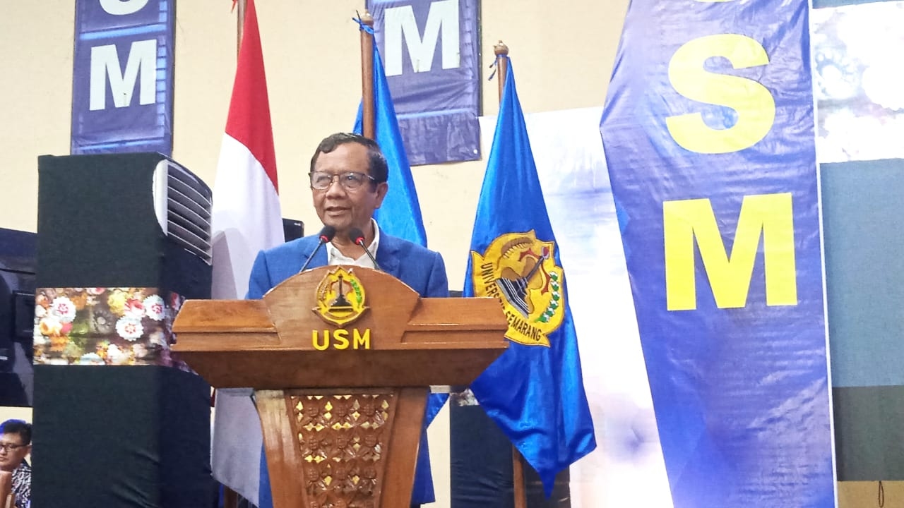 Prof Mahfud MD Berikan Kuliah Umum Wawasan Kebangsaan di Pakem USM
