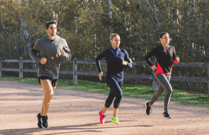 Simak! Ada 2 Jenis Minuman yang Bermanfaat untuk Menambah Tenaga saat Melakukan Olahraga Lari