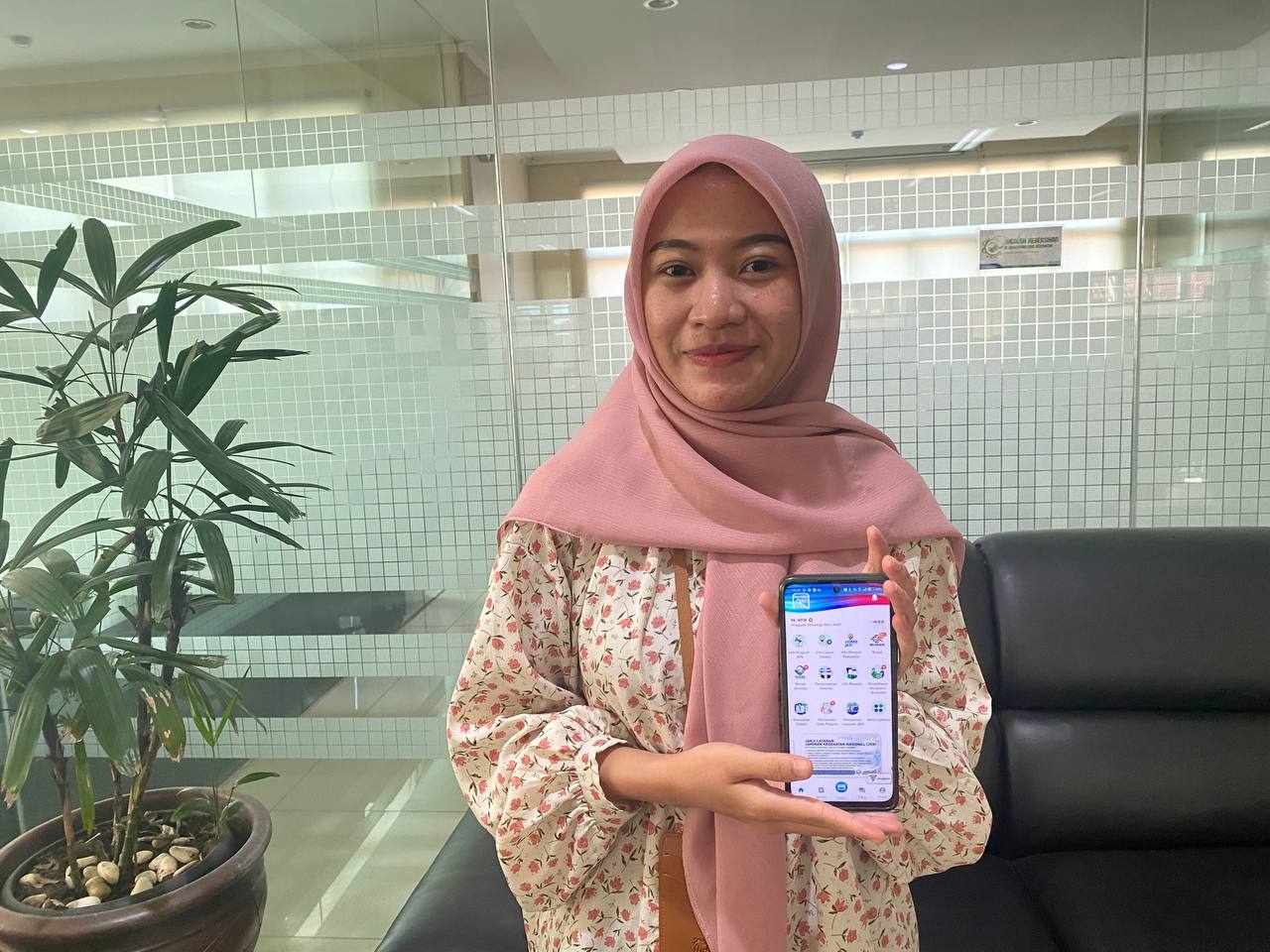 Cerita Ayik Maghfiroh, Menuntut Ilmu Jauh dari Keluarga, Rasakan Manfaat Program JKN saat di Perantauan