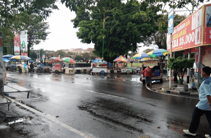Kunjungi Alun-Alun Satya Negara di Kabupaten Sukoharjo, Referensi Wisata Murah Meriah untuk Masyarakat