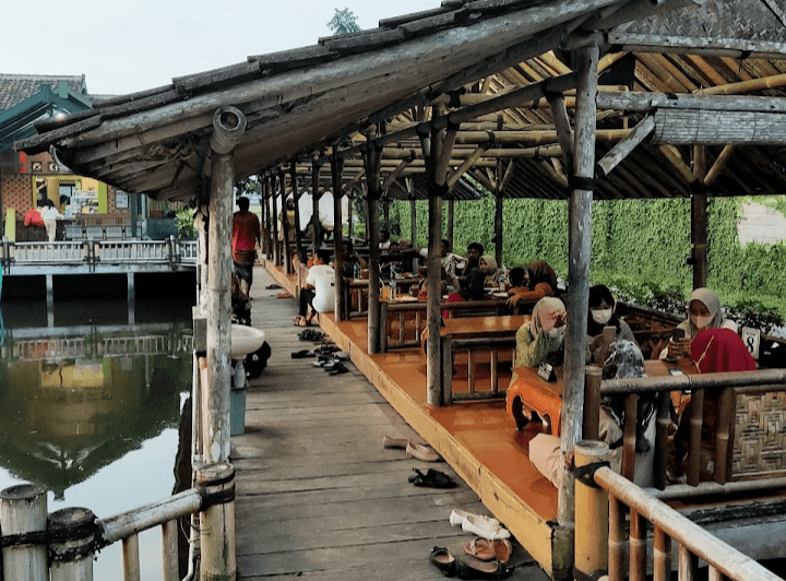 6 Rekomendasi Tempat Makan Enak dan Suasananya Oke di Daerah Kabupaten Bojonegoro, Cocok Untuk Kumpul-Kumpul