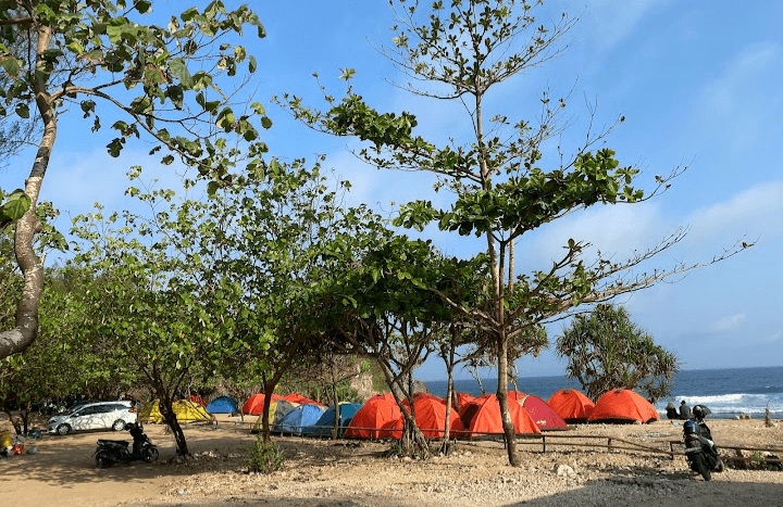 Ingin Merasakan Camping di Pantai? Ini 4 Lokasi Pantai di Jepara yang Jadi Tempat Favorit Warga Buat Camping