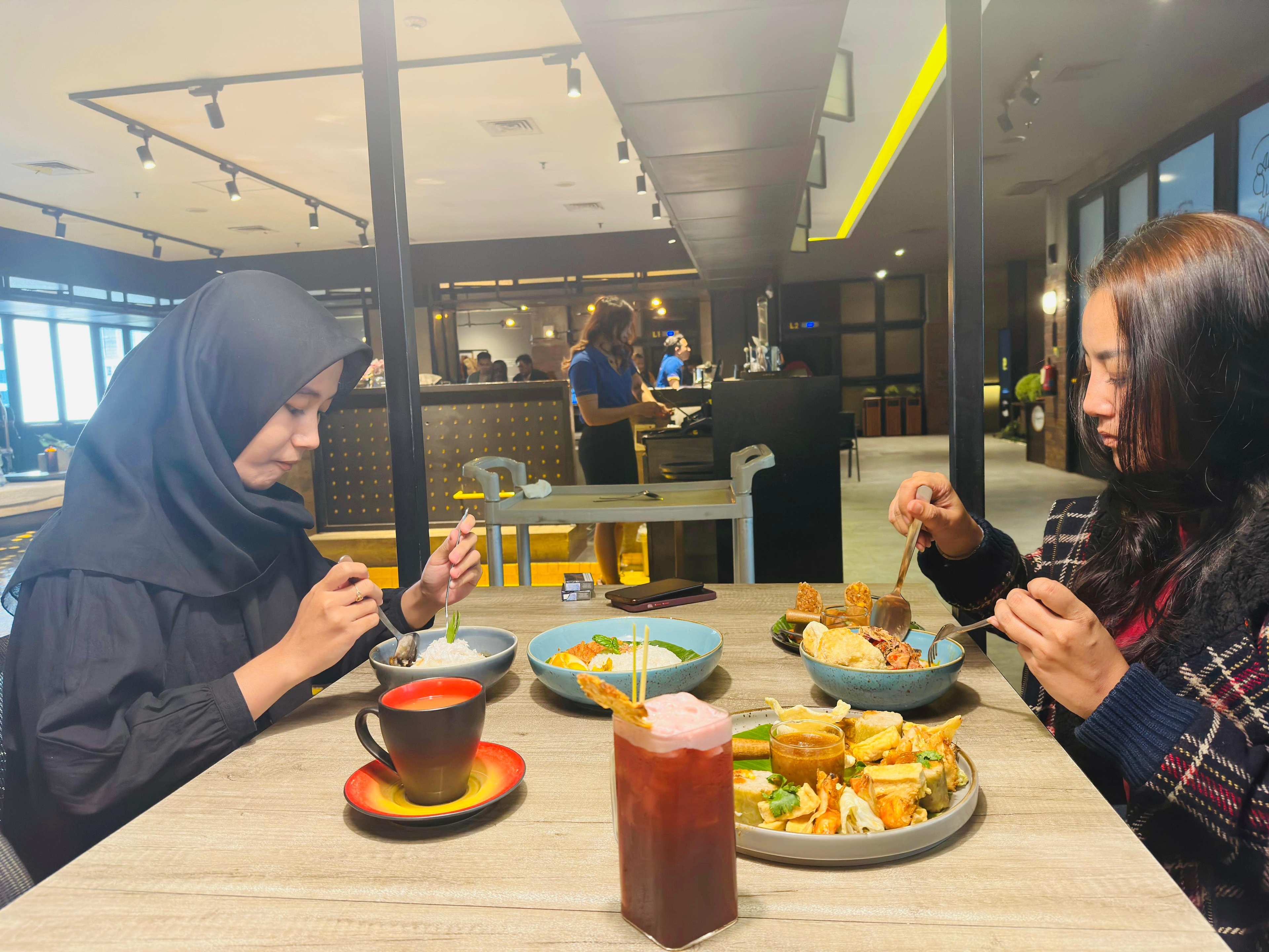 Jelang Imlek 2025, Hotel Rooms Inc Semarang Geber Diskon Spesial untuk Pemilik Shio Ular