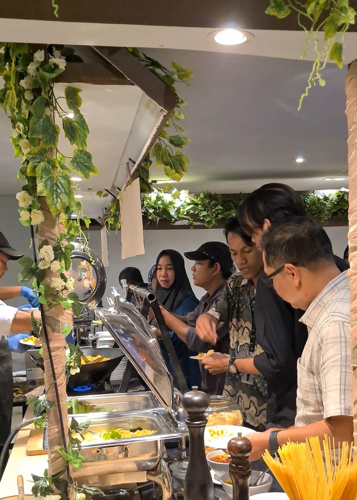 Rayakan Bulan Suci Ramadhan, KHAS Semarang Hotel Beri Diskon Kamar dan Makan untuk Buka Bersama