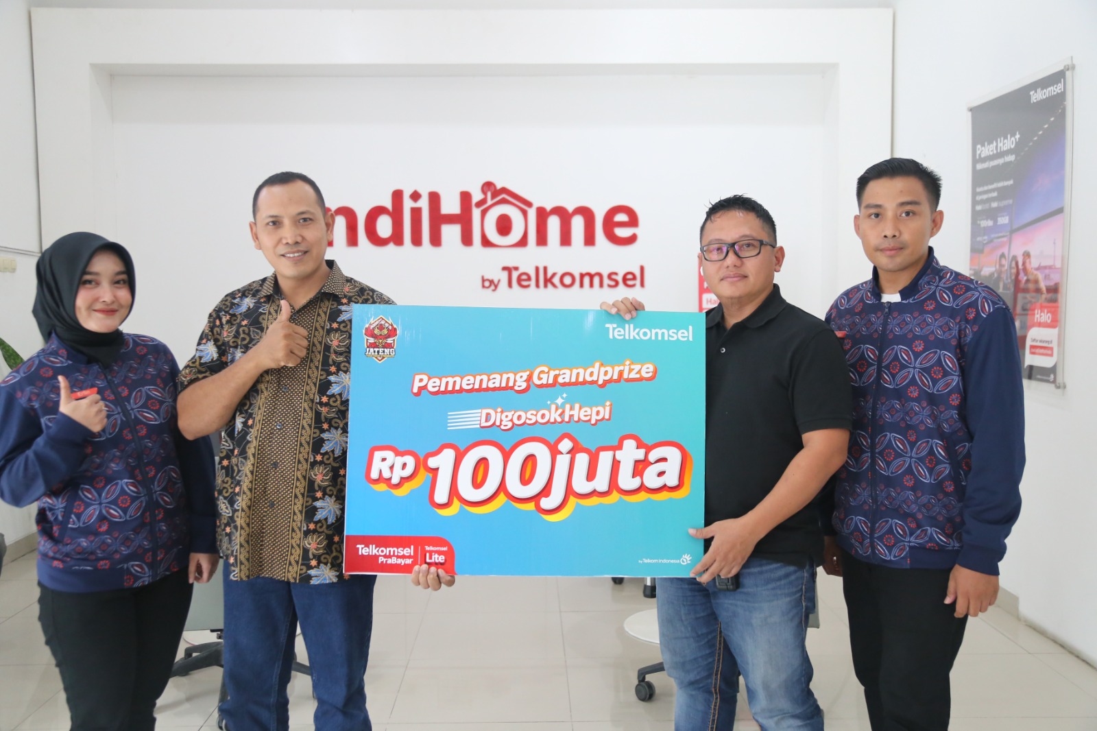 Menang Undian Rp100 Juta dari Program Digosok Hepi Telkomsel, Agus Mendadak Jadi Jutawan!