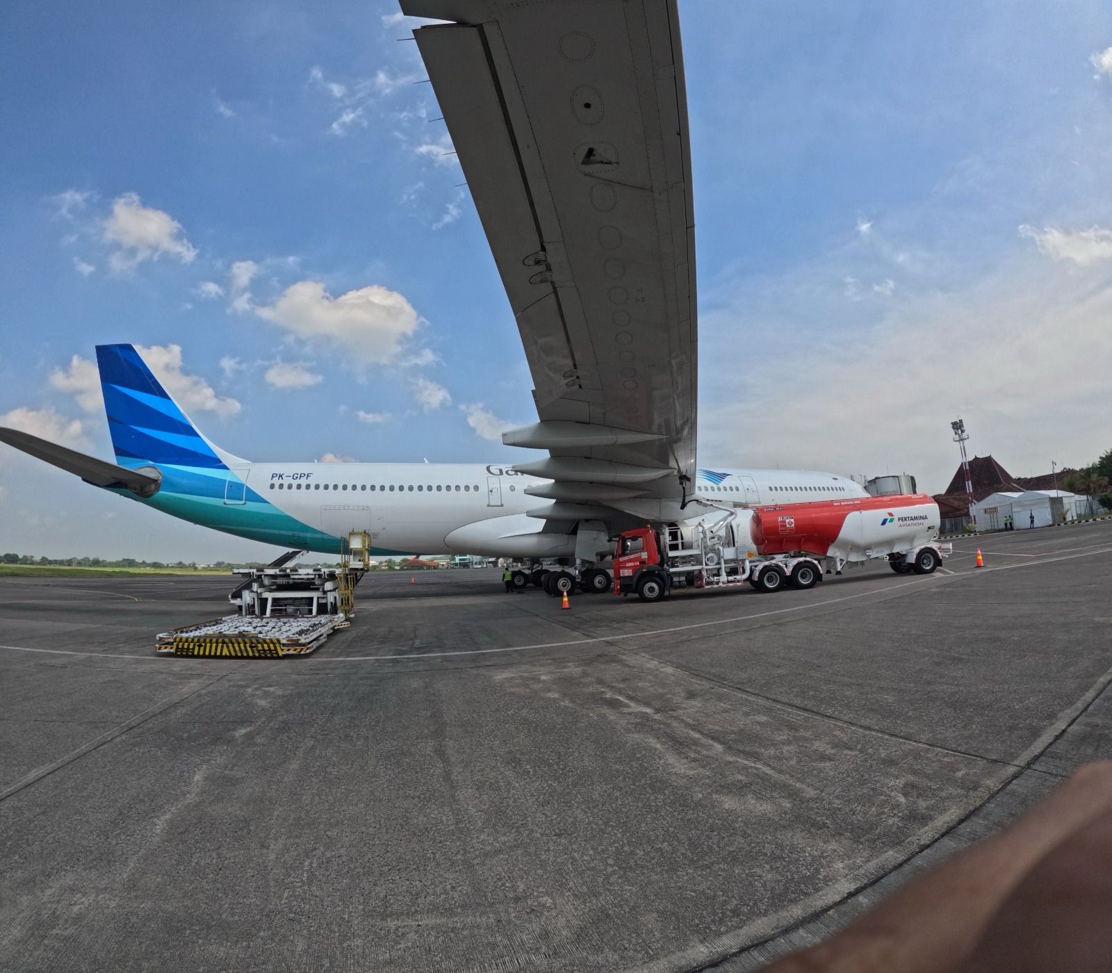 Energi dari Tanah Air untuk Tamu Allah: Kisah di Balik 7.520 KL Avtur di Bandara Adi Soemarmo