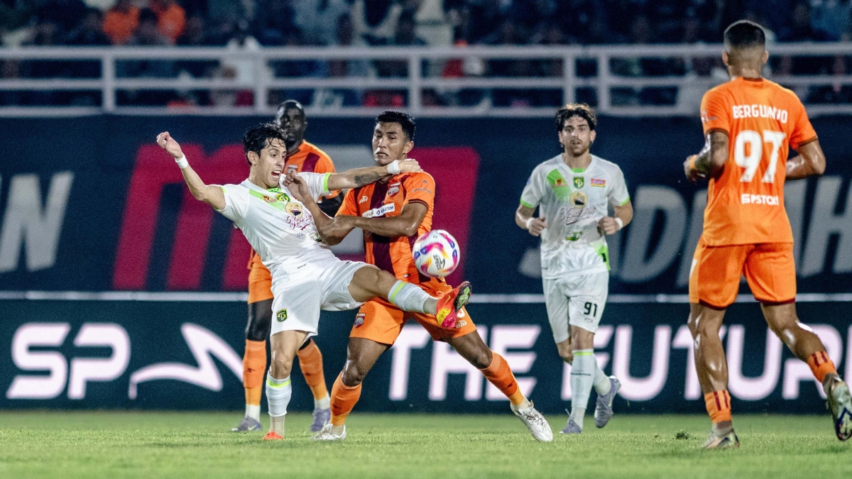 UPDATE SKOR LIVE SCORE: Persebaya Unggul 1-0 atas Borneo FC Lewat Gol Penalti Bruno di Menit 61, Cek HASIL AKHIR FULL TIME
