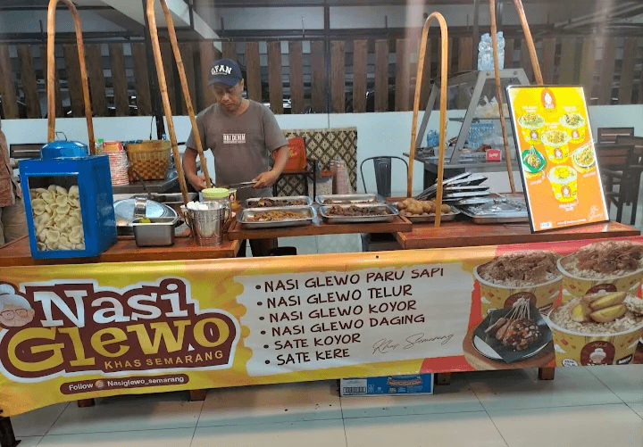 Jelajah Kuliner Jateng: Mengenal Nasi Glewo, Kuliner Khas dari Daerah Semarang yang Kini Sudah Jarang Ditemukan
