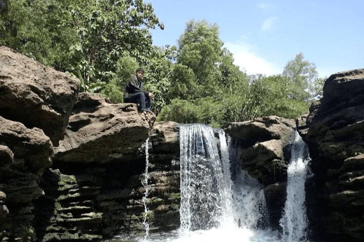 Rekomendasi Tempat Piknik, Ada Wisata Alam Air Terjun Dung Grujug di Kabupaten Sragen