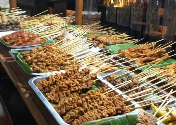Siap Nongkrong Seru? 5 Daftar Angkringan di Malang dengan Konsep Unik dan Kejutan Jadi Pilihan Tempat Nongki Hingga Malam (Part 2)