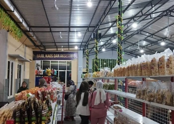 5 Tempat Belanja Oleh-Oleh Terbaik di Probolinggo Ini Surganya Kuliner Khas, Ada Kerupuk Ikan Legendaris Sampai Aneka Camilan Otentik! (Part 1)