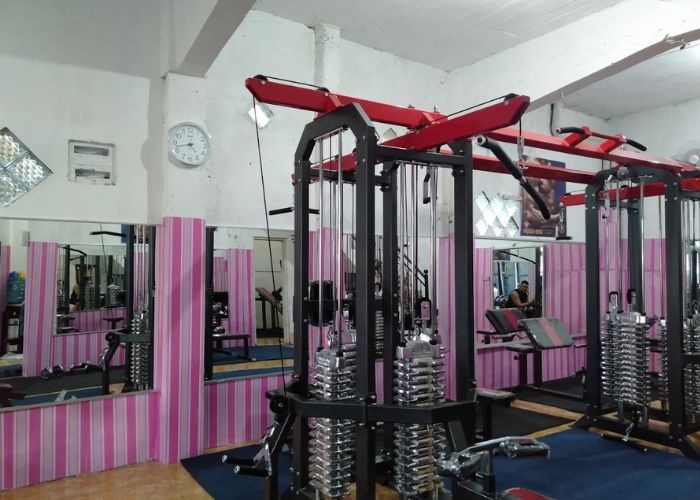 JANGAN KAGET! 7 TEMPAT GYM TERBAIK DI SURABAYA, ADA YANG PUNYA PERSONAL TRAINER BINTANG 5 HINGGA BUKA SAMPAI TENGAH MALAM! (PART 3)