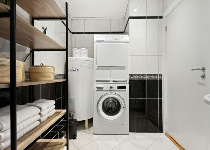 Ajaib! 5 Tips Sulap Sudut Rumah yang Kosong Jadi Laundry Room Minimalis Idaman, Auto Bersih dan Rapi Anti Sumpek!